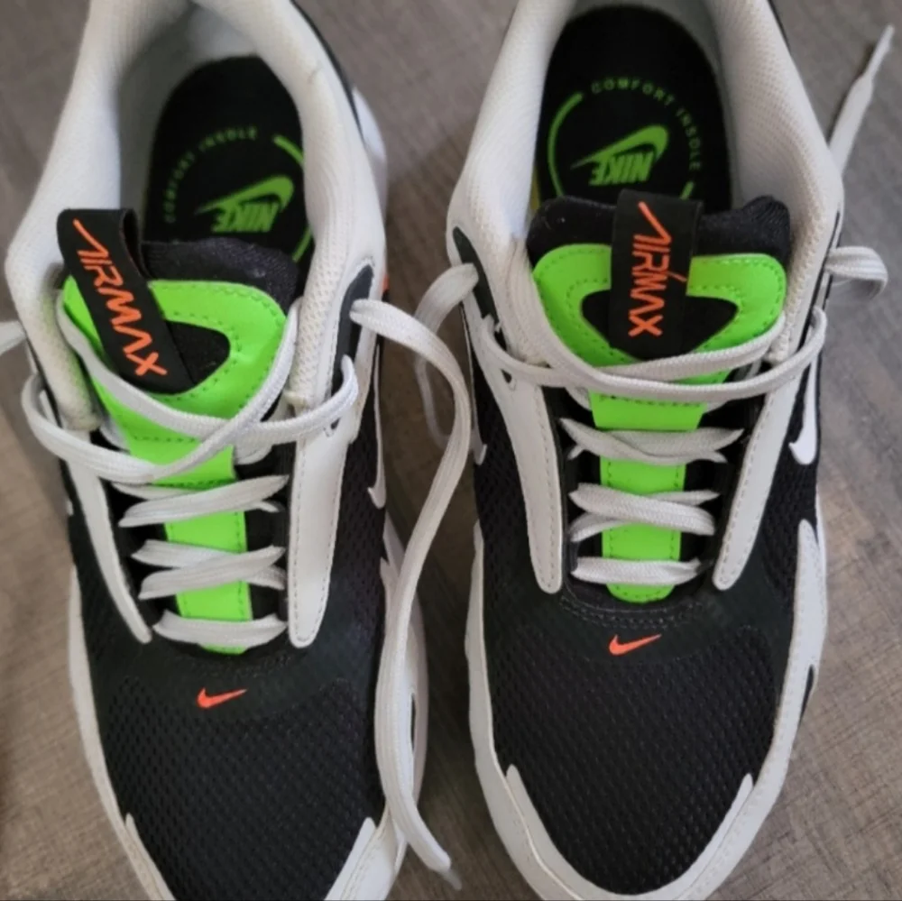 Nike airmax bolt size 7 - Picture 3 of 5